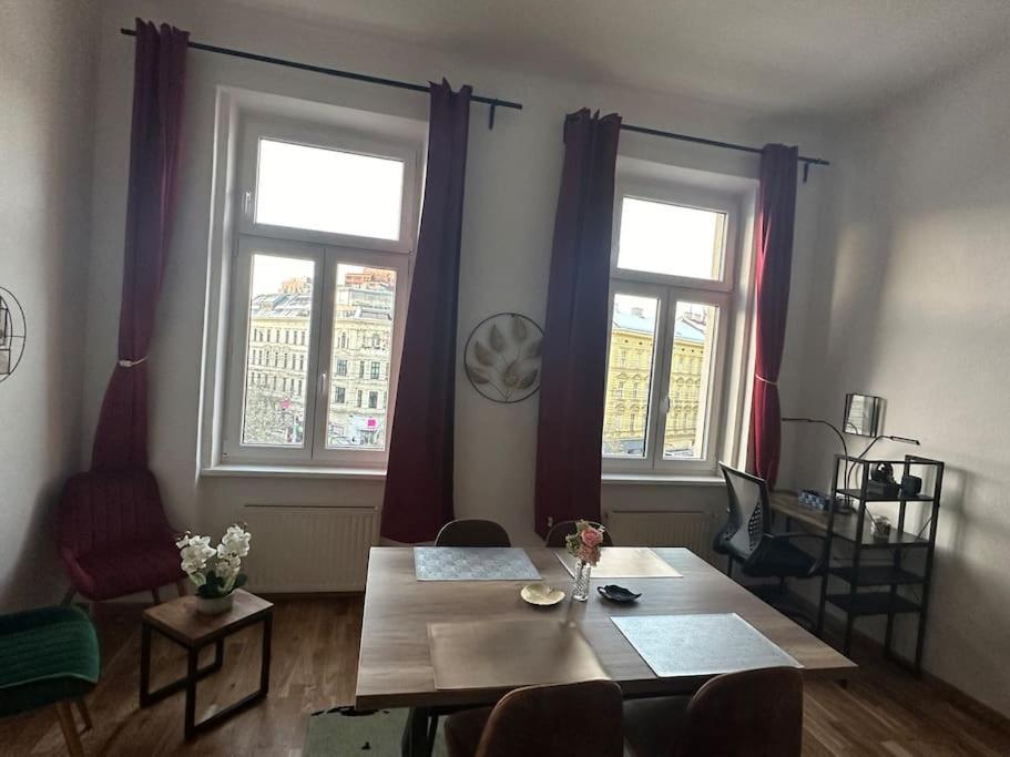 Klimatisierter Wiener Altbauflair Im Zentrum Wiens Exteriör bild