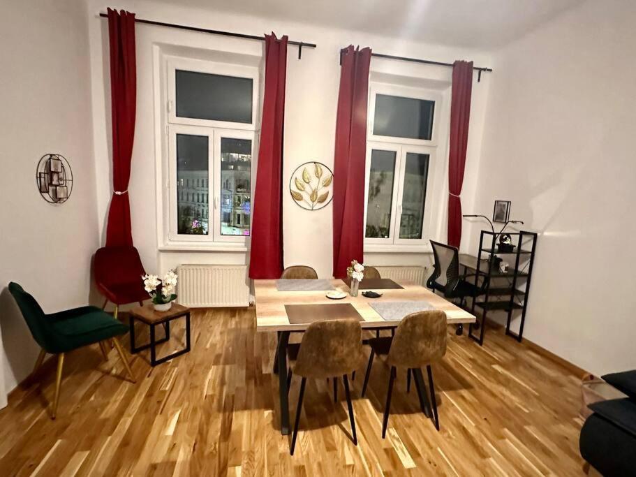 Klimatisierter Wiener Altbauflair Im Zentrum Wiens Exteriör bild